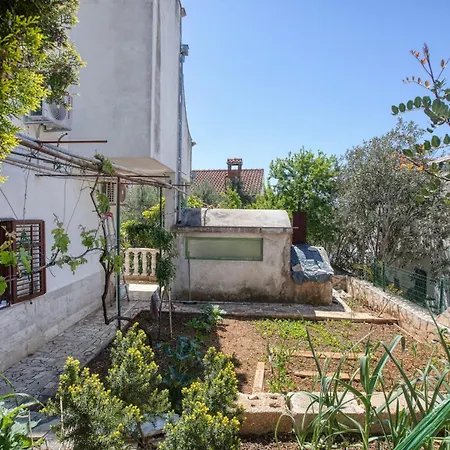 By The Sea Stupin Celine, - 21043 * 로고즈니차