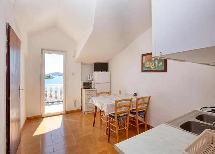 By The Sea Stupin Celine, - 21043 * 로고즈니차