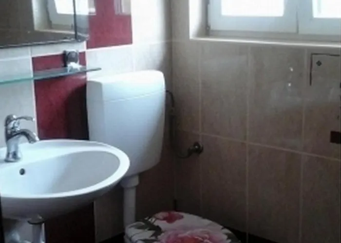 By The Sea Stupin Celine, - 21043 로고즈니차