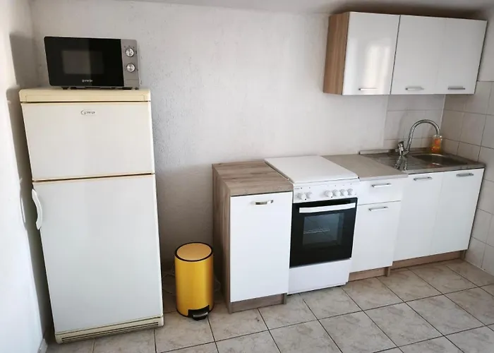 By The Sea Stupin Celine, - 21043 * Rogoznica (Sibenik-Knin)